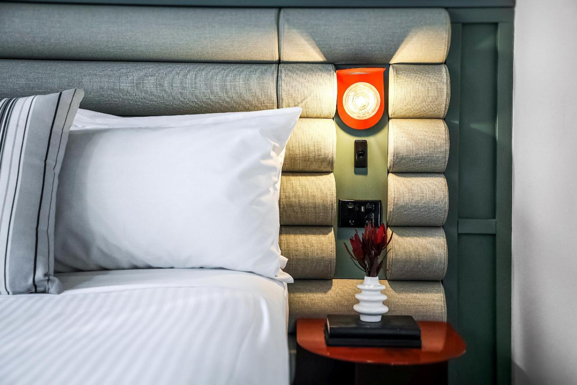 เดอะ เออร์เบิร์น นิวทาวน์ โฮเต็ล Hotel ซิดนีย์ ภายนอก รูปภาพ