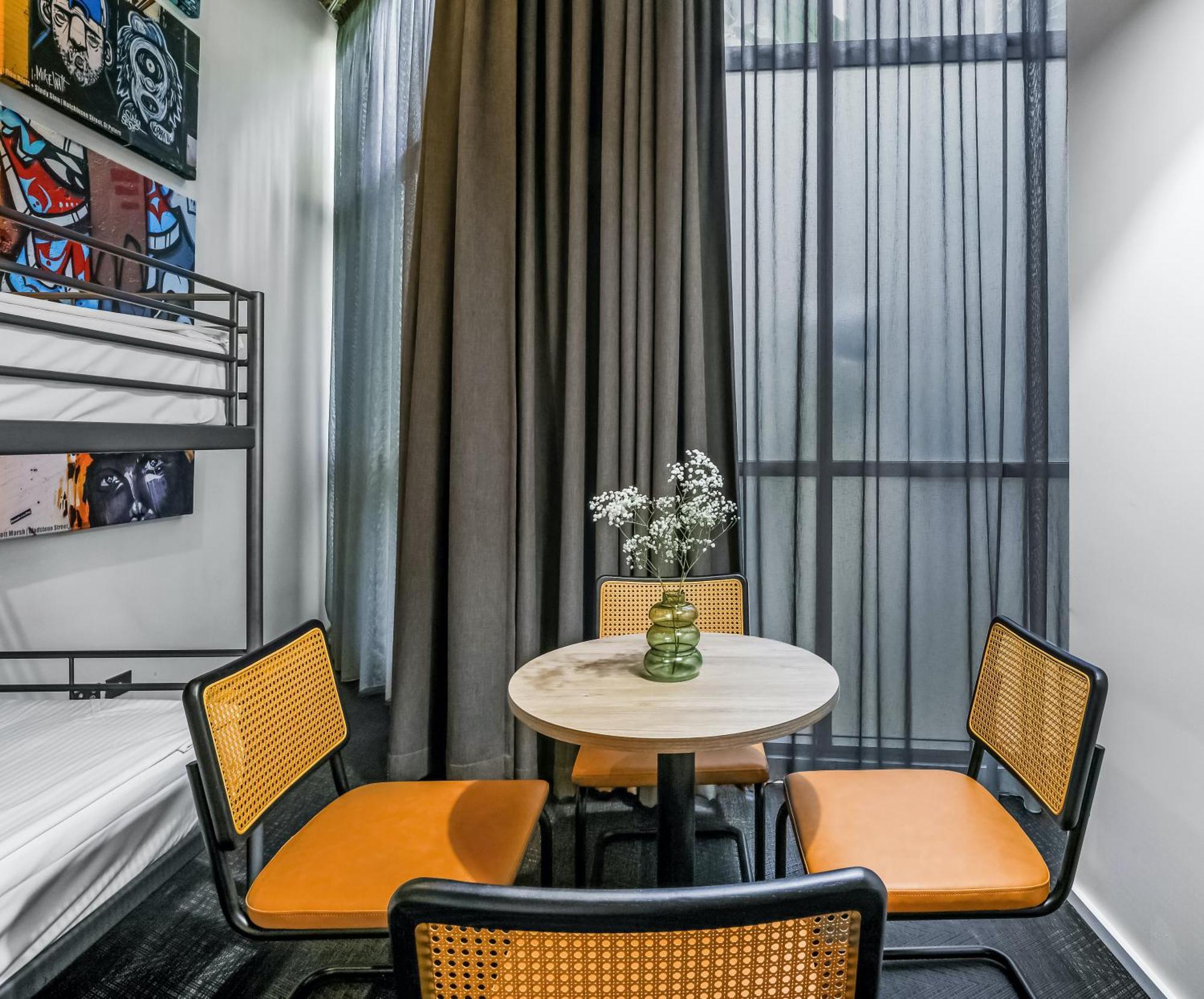 เดอะ เออร์เบิร์น นิวทาวน์ โฮเต็ล Hotel ซิดนีย์ ภายนอก รูปภาพ